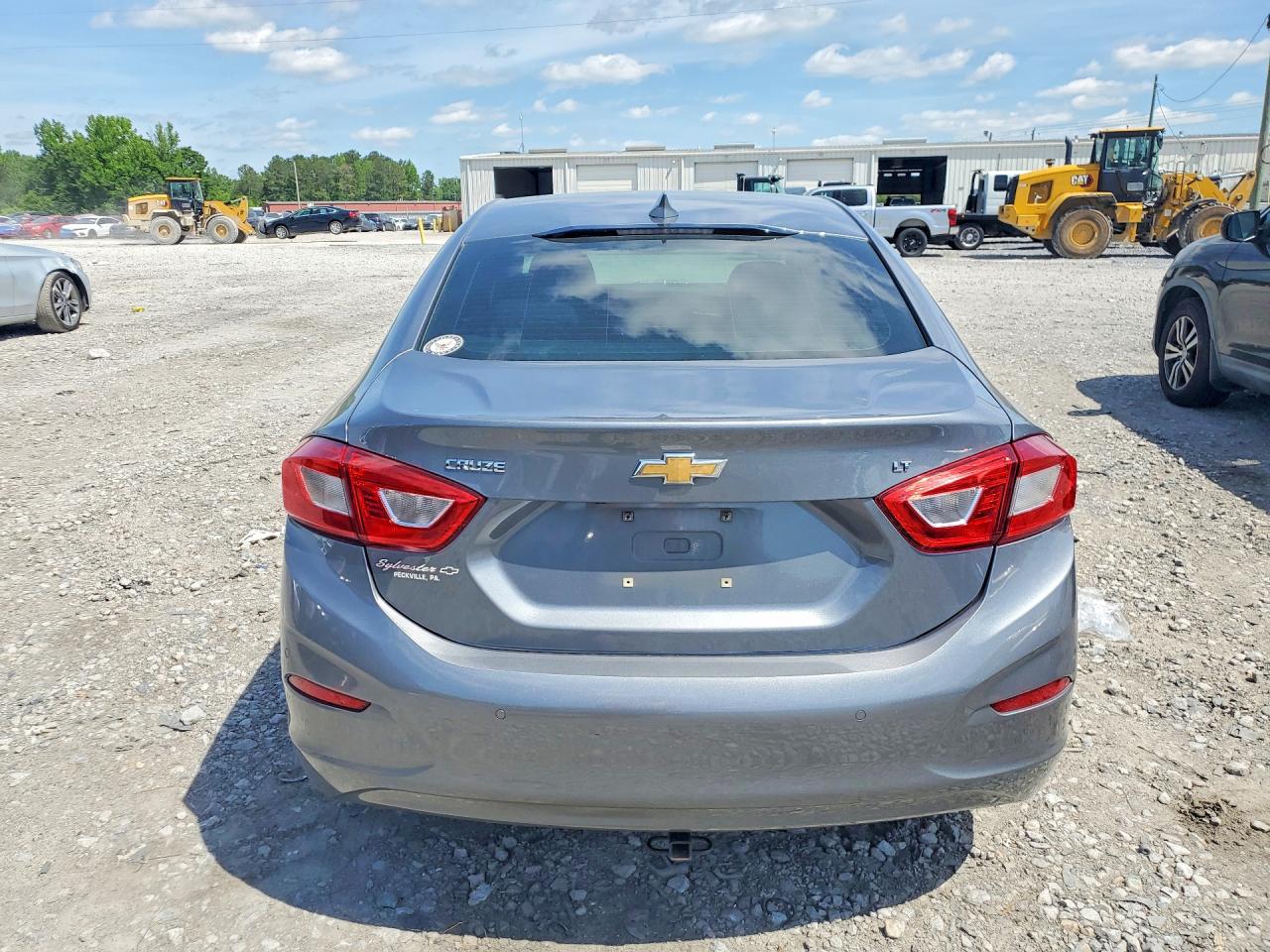 2019 CHEVROLET CRUZE LT photo 16