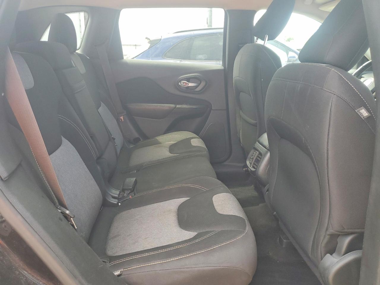 2014 JEEP CHEROKEE LATITUDE photo 31