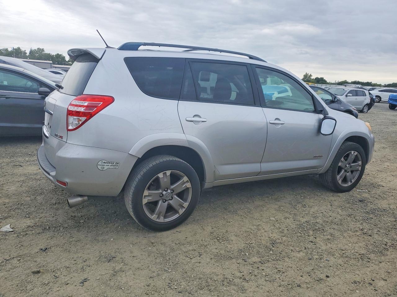 2011 TOYOTA RAV4 SPORT photo 5