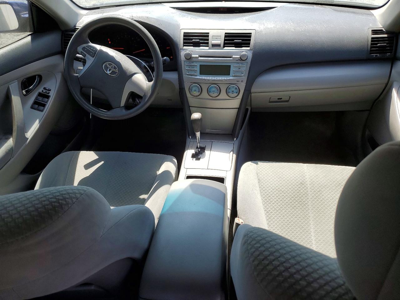 2009 TOYOTA CAMRY LE photo 29