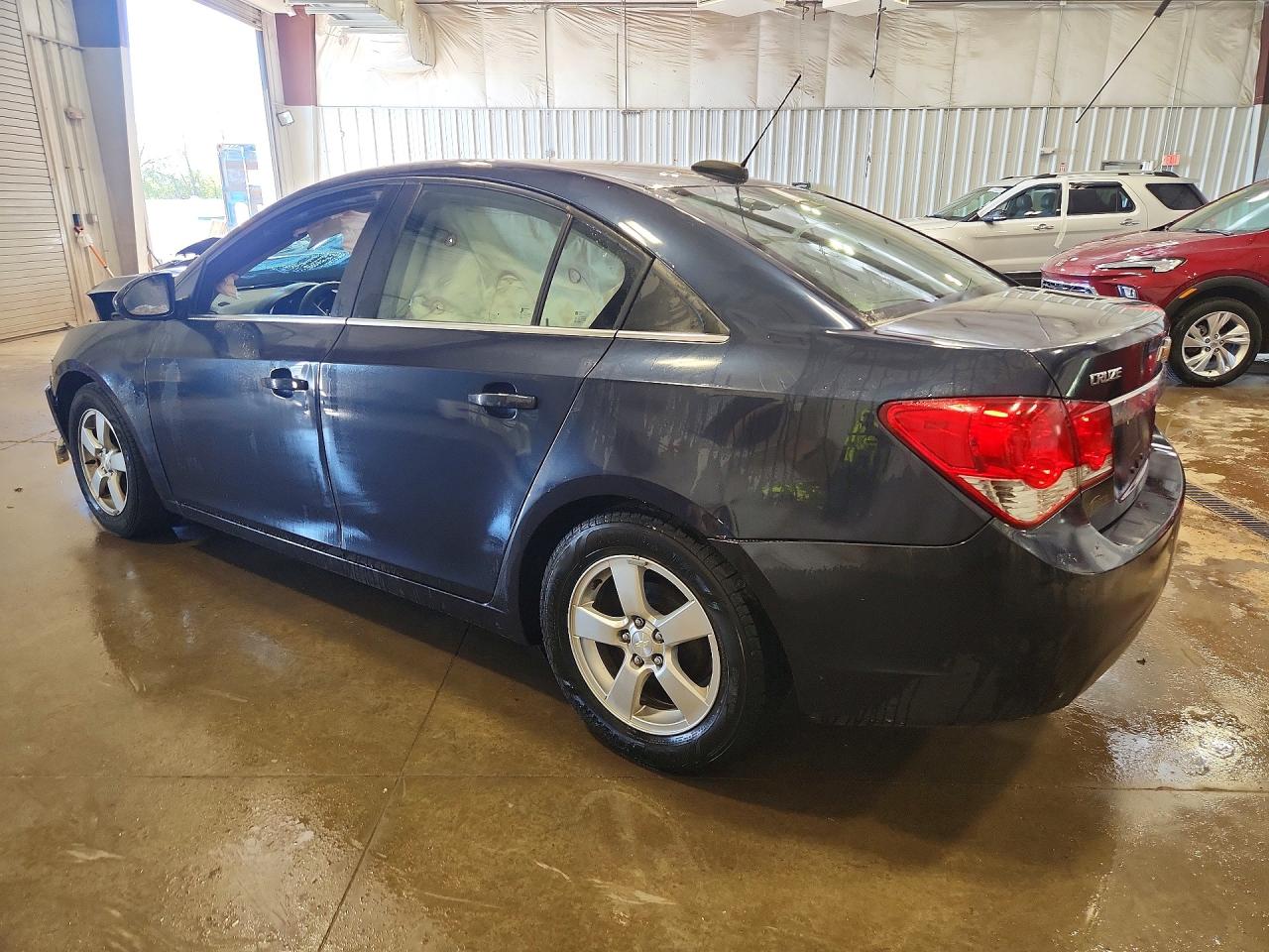 2015 CHEVROLET CRUZE LT photo 4