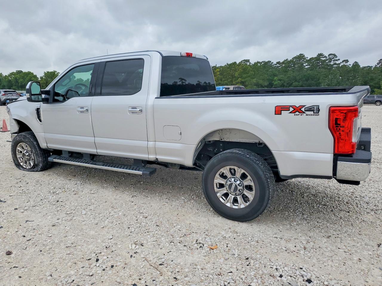 2017 FORD F250 SUPER DUTY photo 2