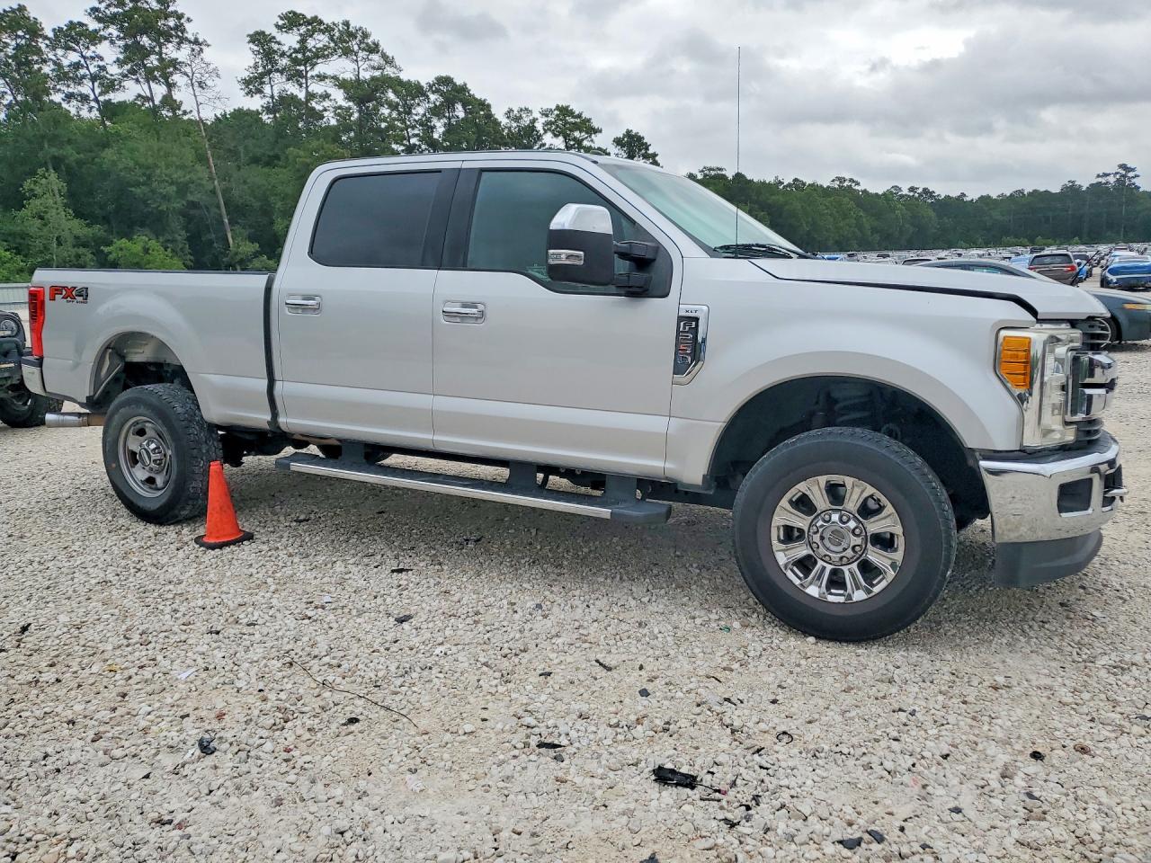 2017 FORD F250 SUPER DUTY photo 4