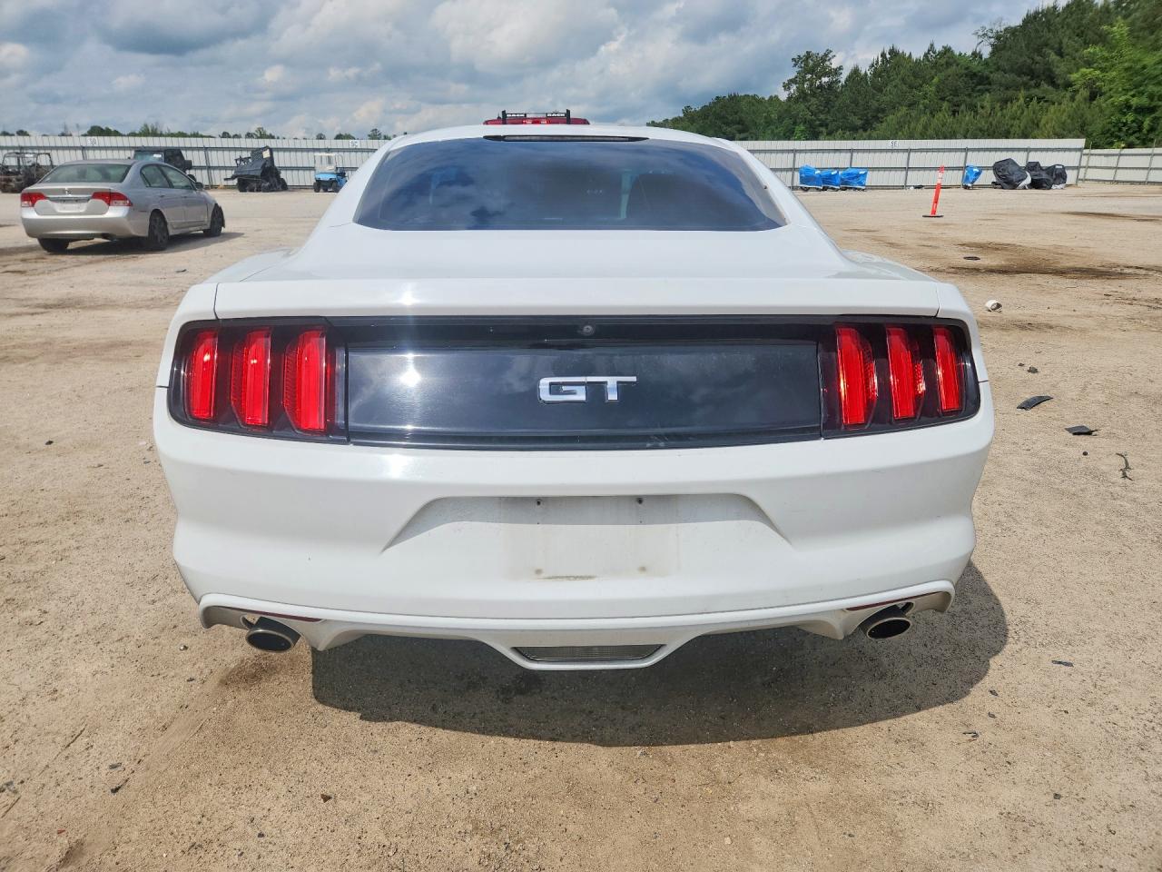 2016 FORD MUSTANG GT photo 11