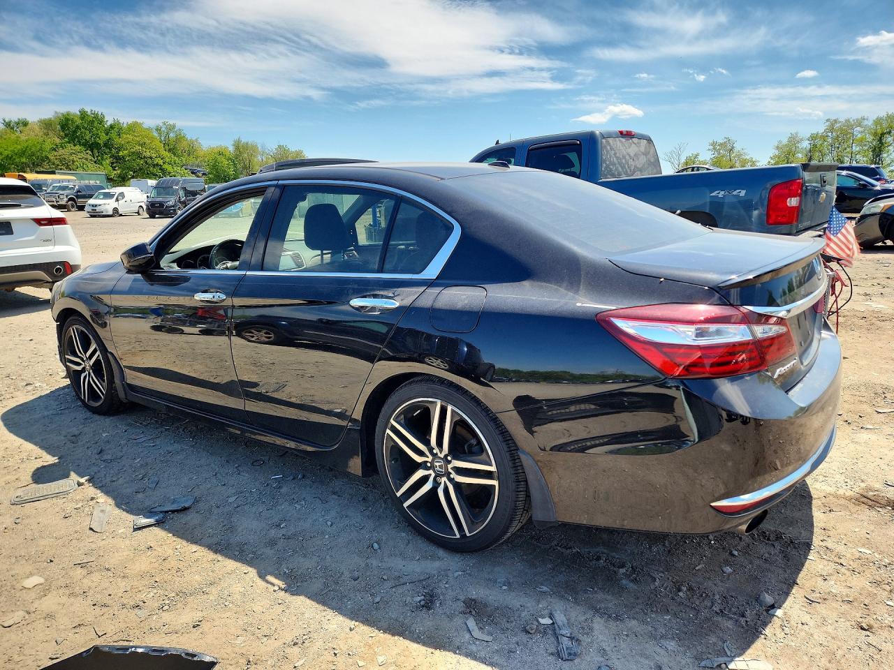 2016 HONDA ACCORD TOURING photo 2