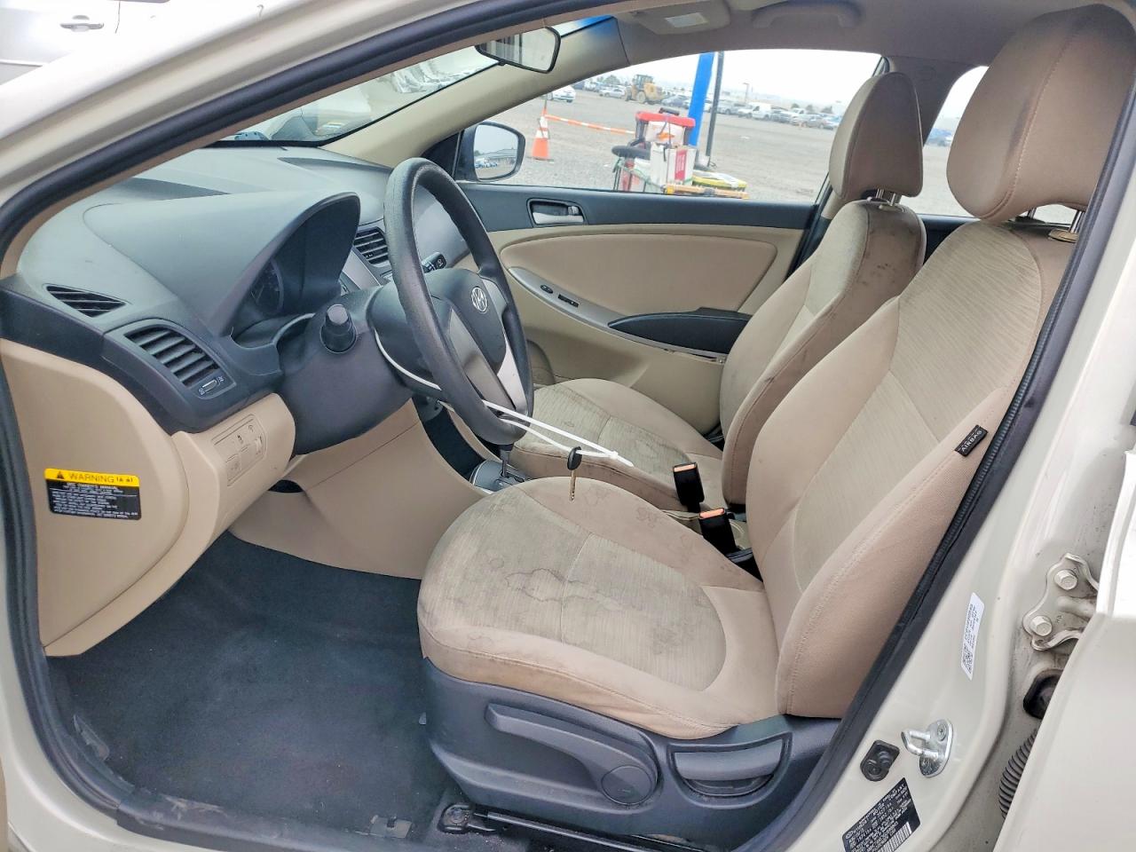 2016 HYUNDAI ACCENT SE photo 13