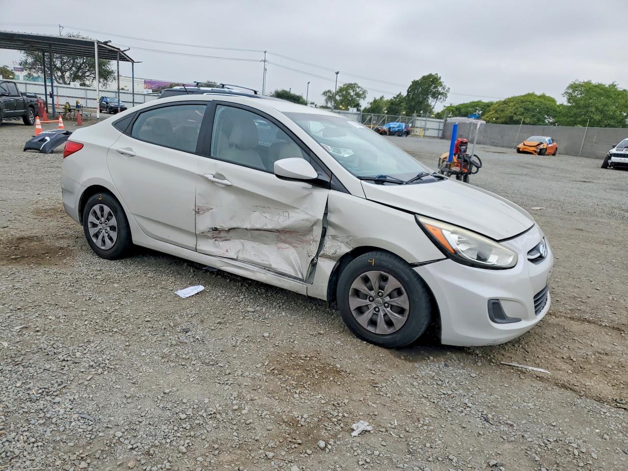 2016 HYUNDAI ACCENT SE photo 7