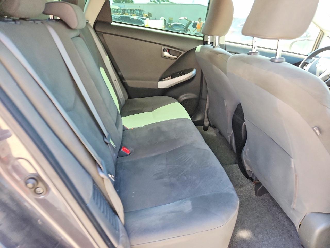 2013 TOYOTA PRIUS TWO photo 28