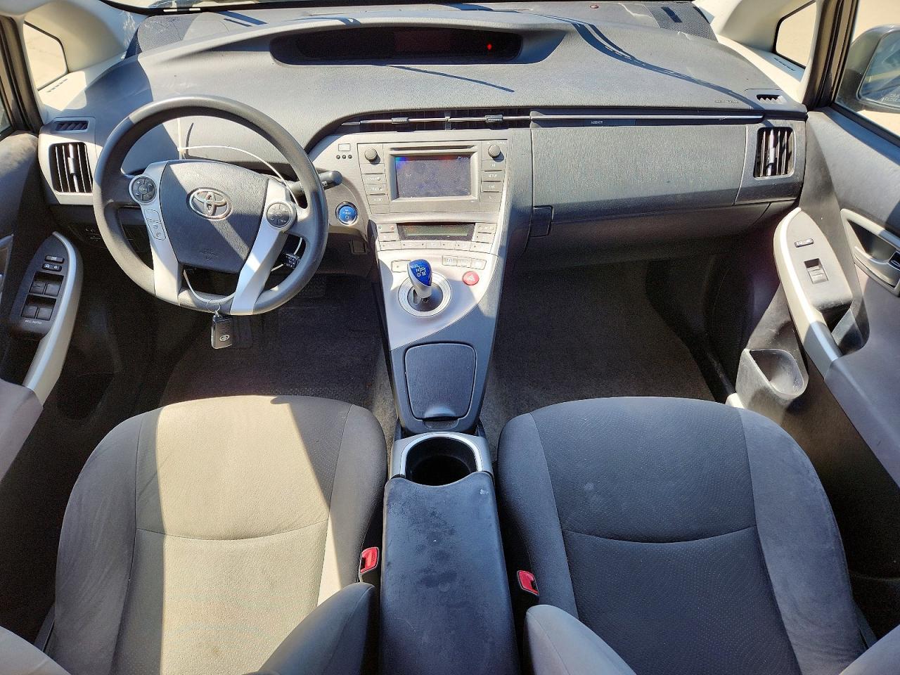 2013 TOYOTA PRIUS TWO photo 22