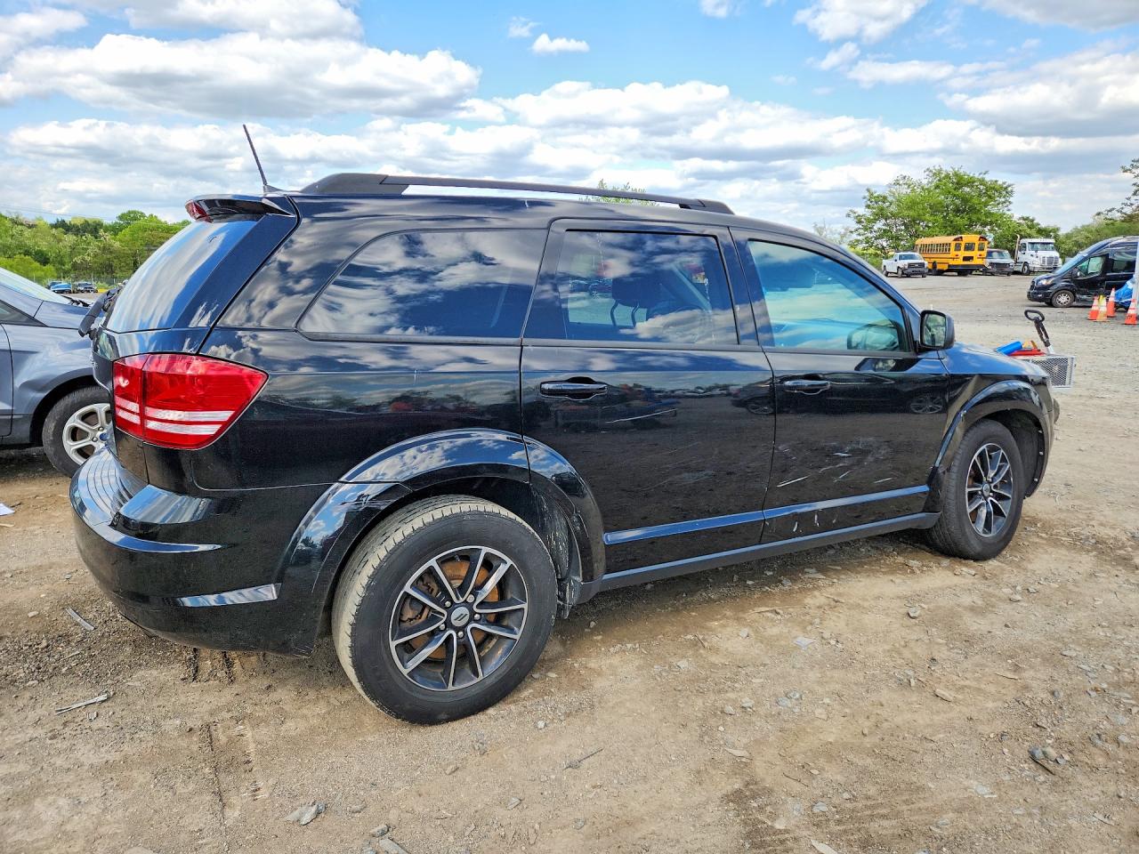 2018 DODGE JOURNEY SE photo 7