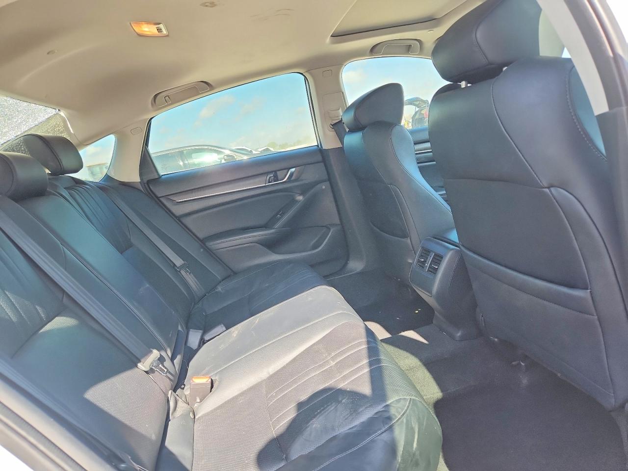 2018 HONDA ACCORD EXL photo 28