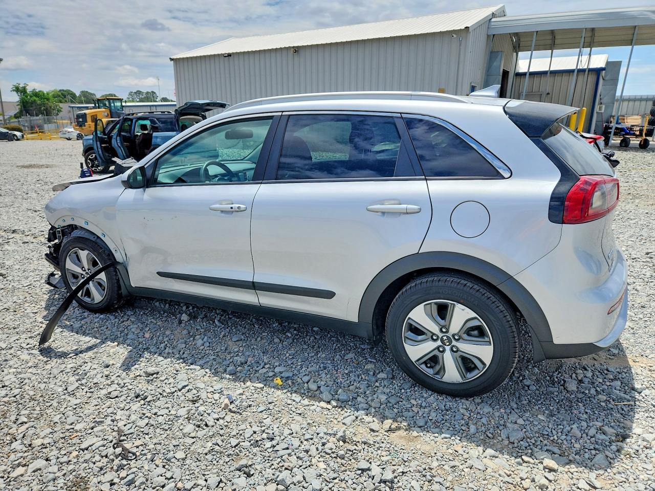 2019 KIA NIRO LX photo 2