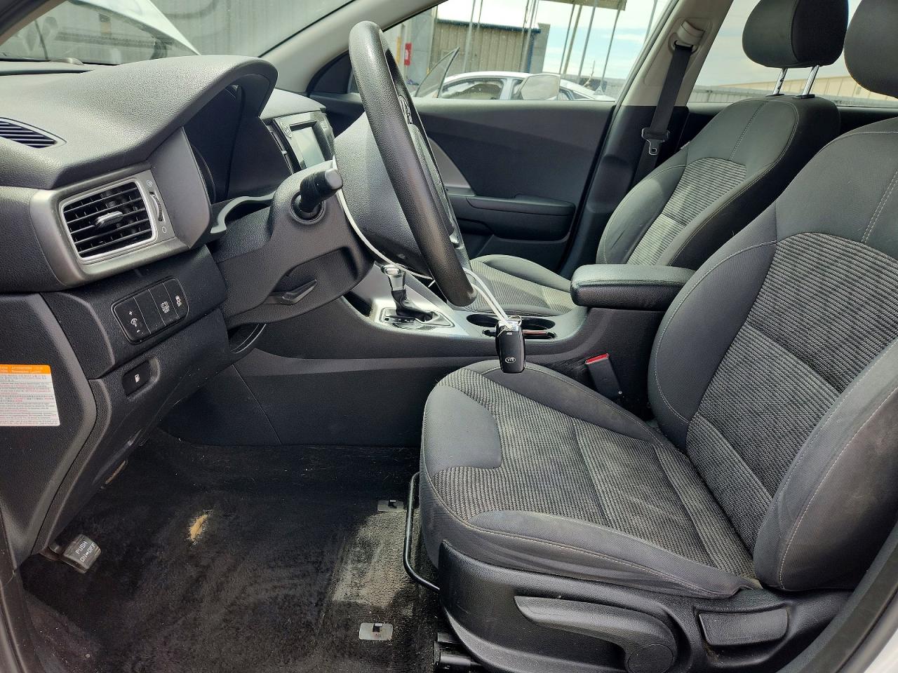 2019 KIA NIRO LX photo 7