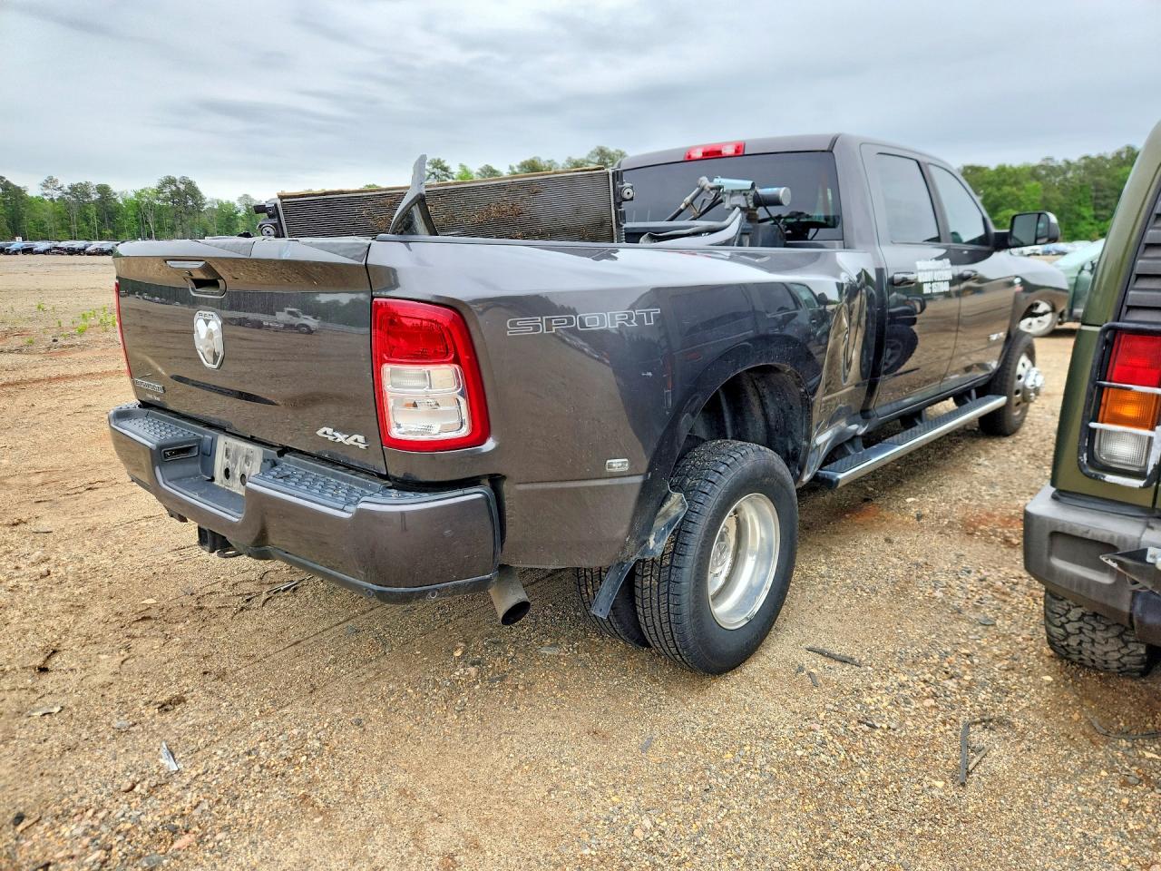 2022 RAM 3500 BIG HORN photo 5