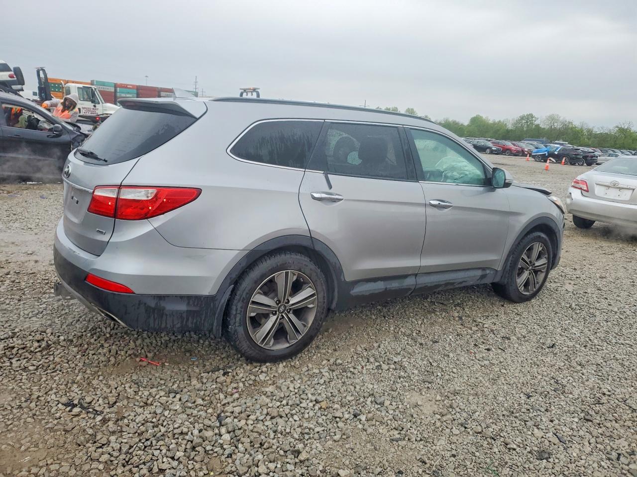2014 HYUNDAI SANTA FE GLS photo 5