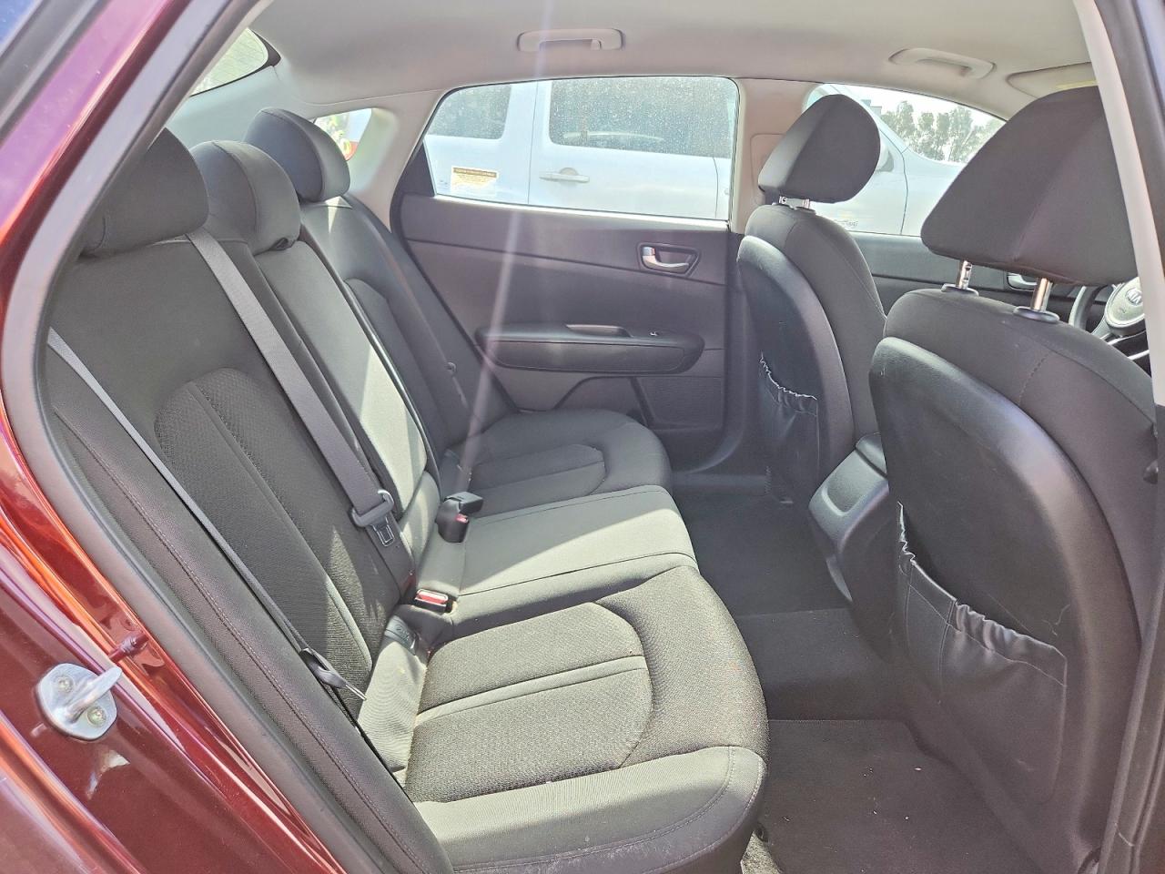 2016 KIA OPTIMA LX photo 19