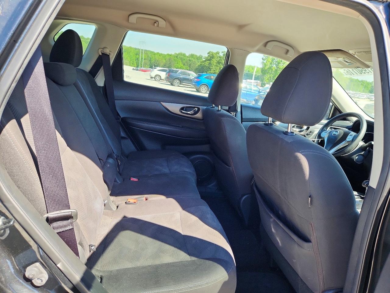 2016 NISSAN ROGUE SV photo 28