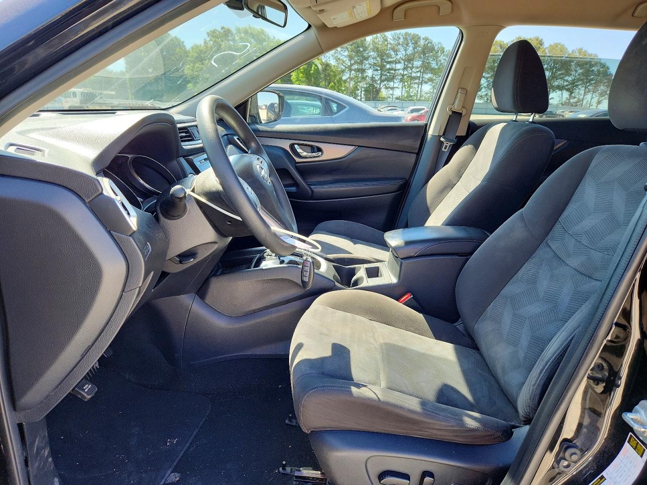 2016 NISSAN ROGUE SV photo 19