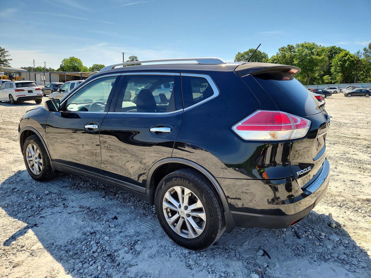 2016 NISSAN ROGUE SV photo 4