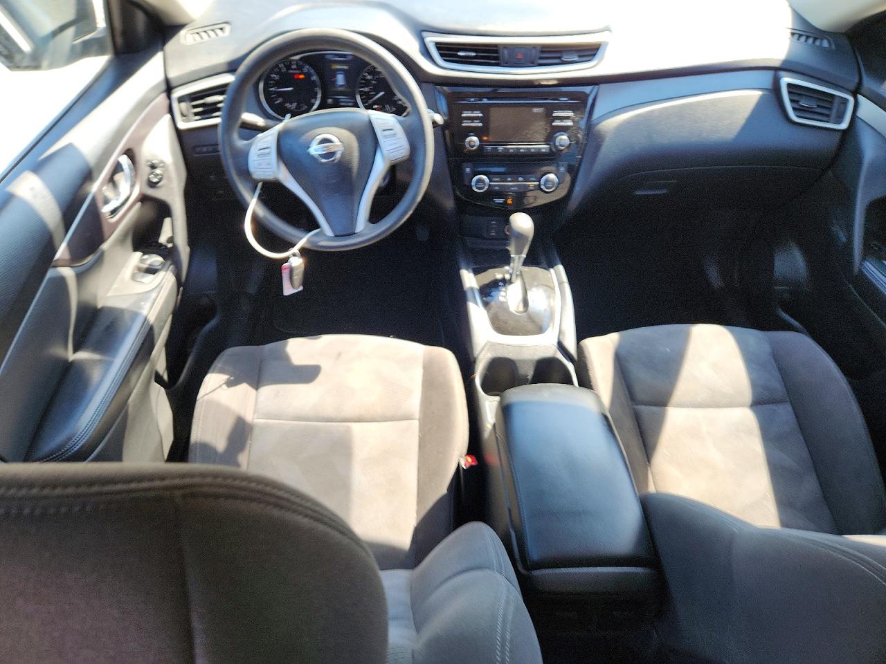 2016 NISSAN ROGUE SV photo 22