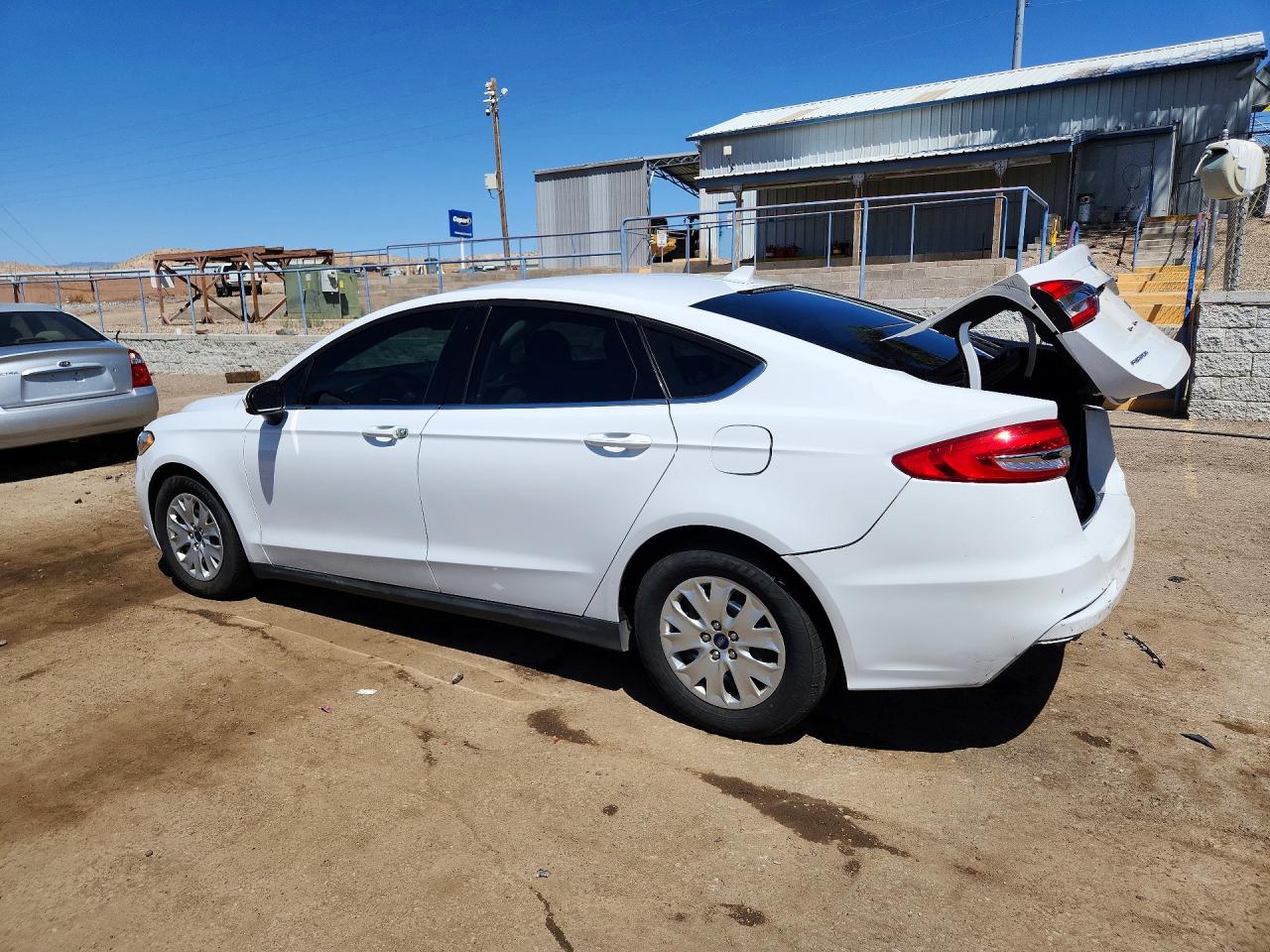 2020 FORD FUSION S photo 4