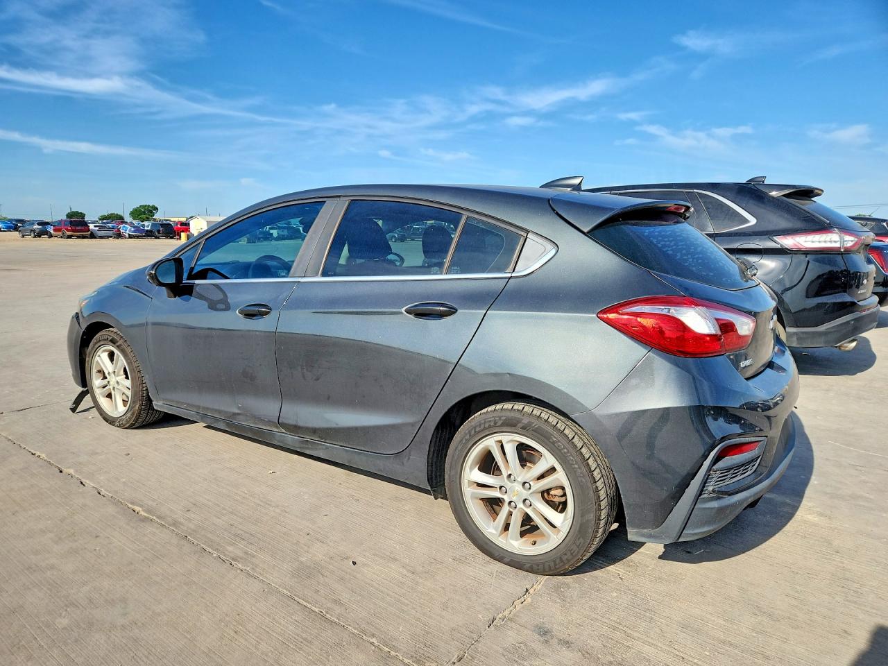 2017 CHEVROLET CRUZE LT photo 2