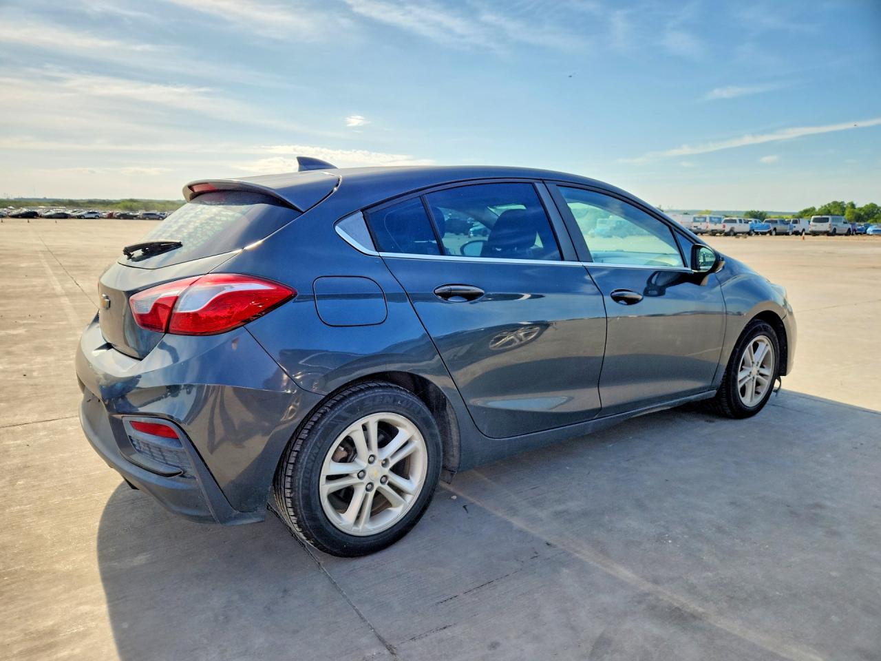 2017 CHEVROLET CRUZE LT photo 3