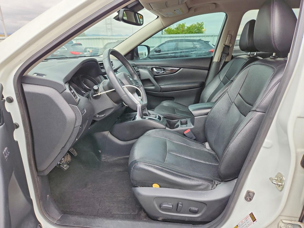 2017 NISSAN ROGUE SL photo 19