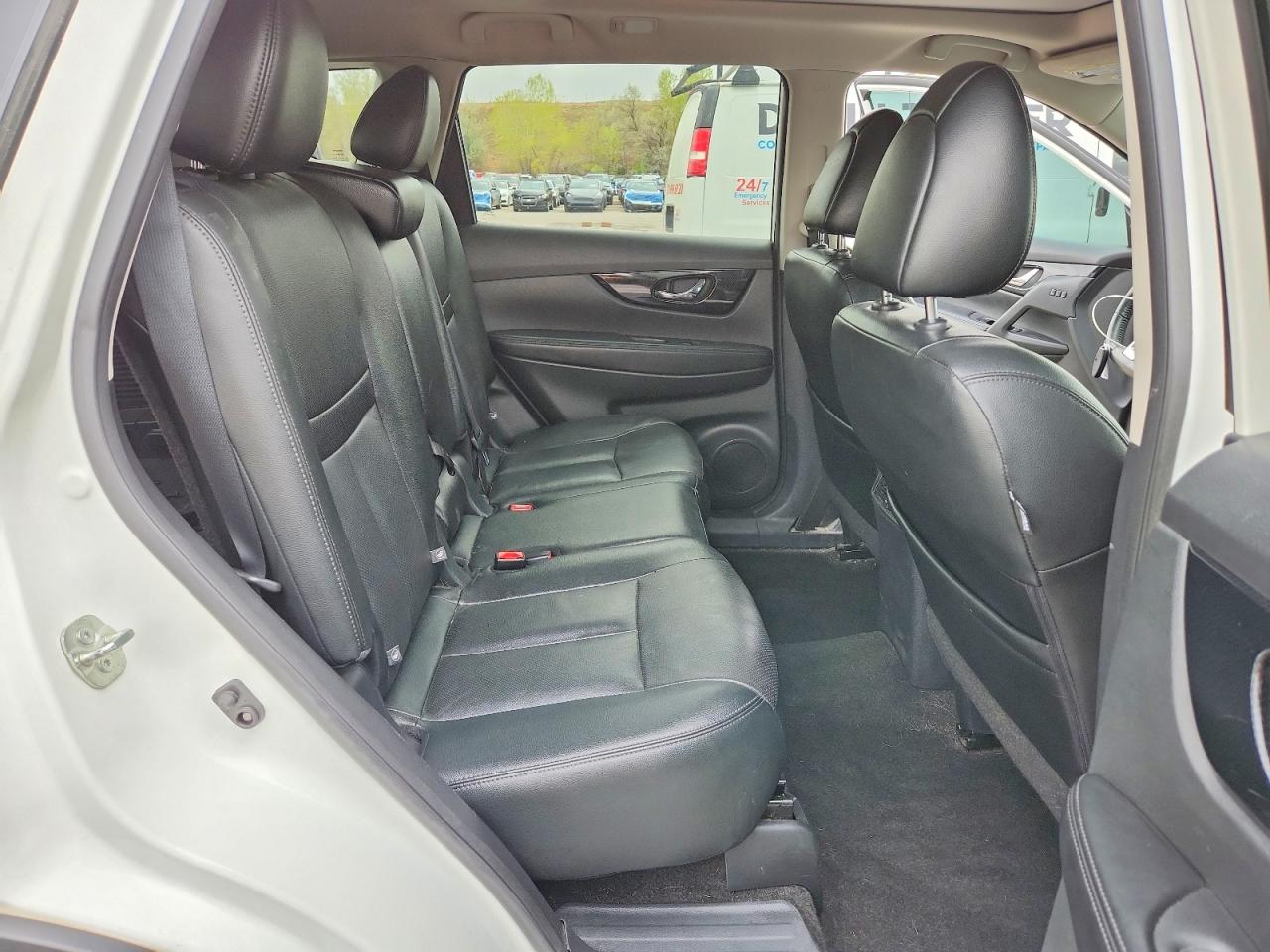 2017 NISSAN ROGUE SL photo 31