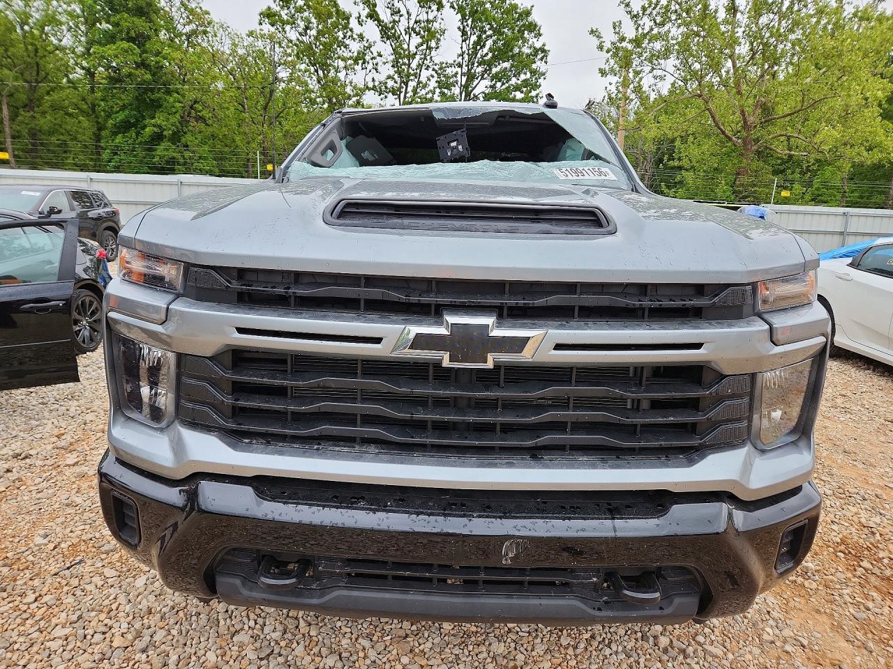 2024 CHEVROLET SILVERADO K2500 CUSTOM photo 9