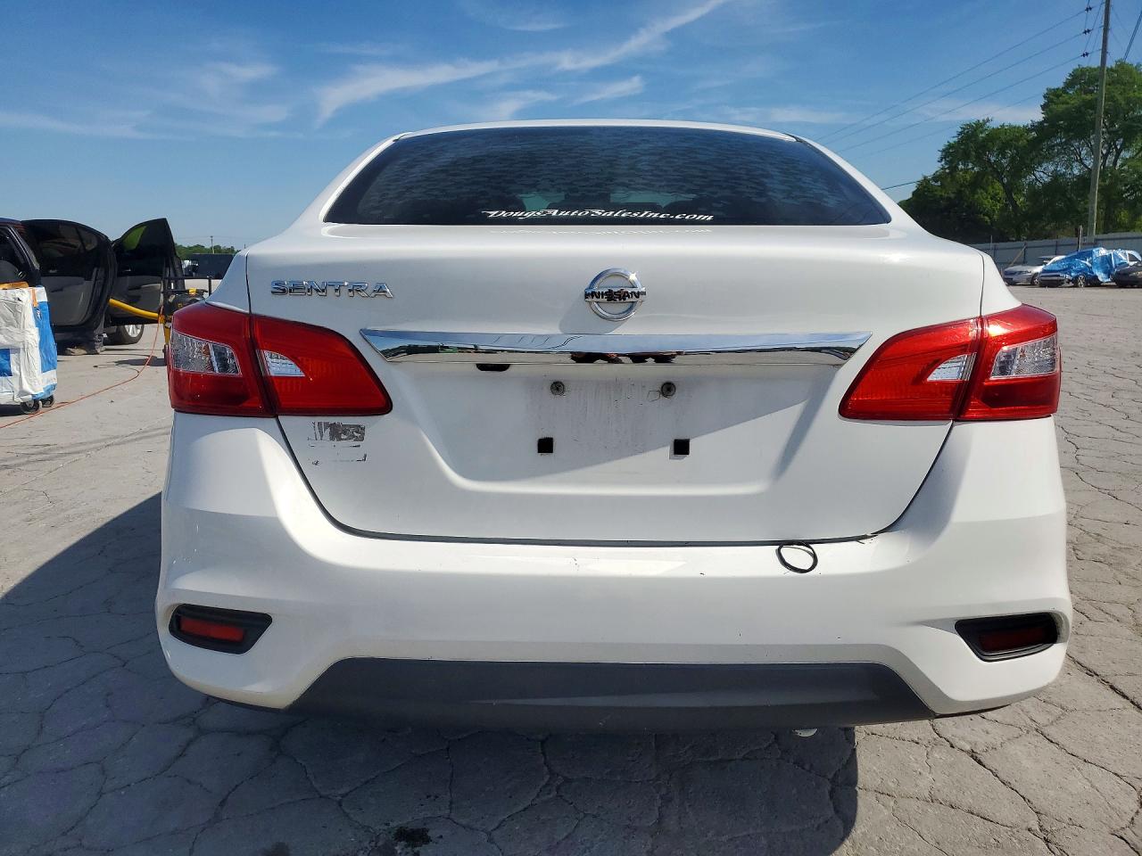 2018 NISSAN SENTRA S photo 11