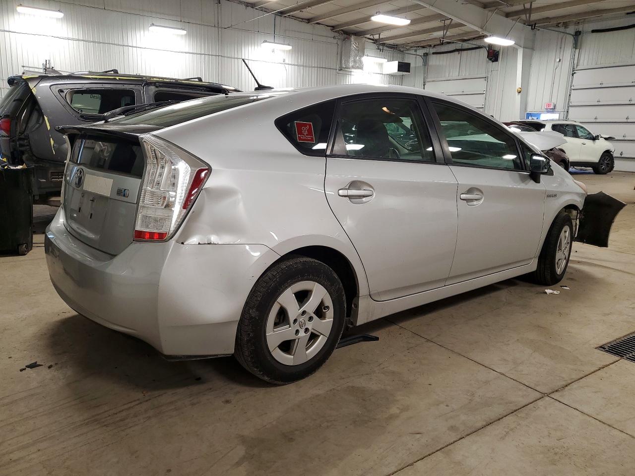 2010 TOYOTA PRIUS II photo 3