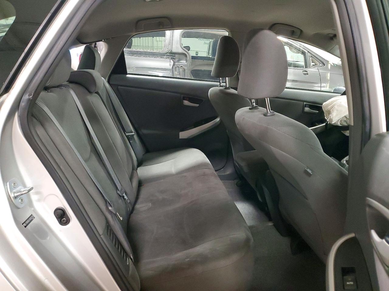 2010 TOYOTA PRIUS II photo 10