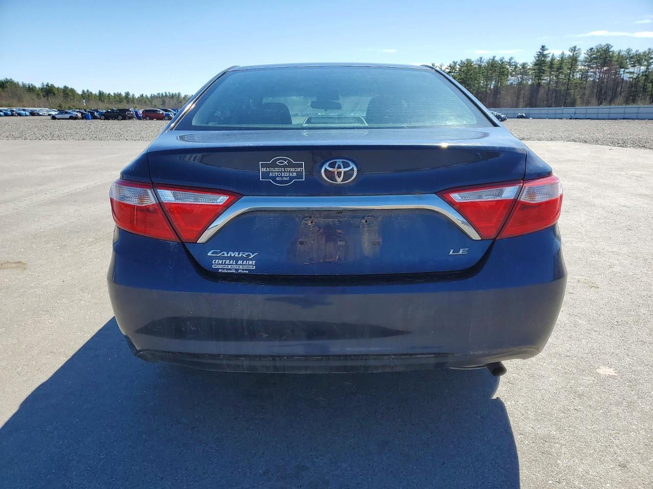 2017 TOYOTA CAMRY LE photo 16