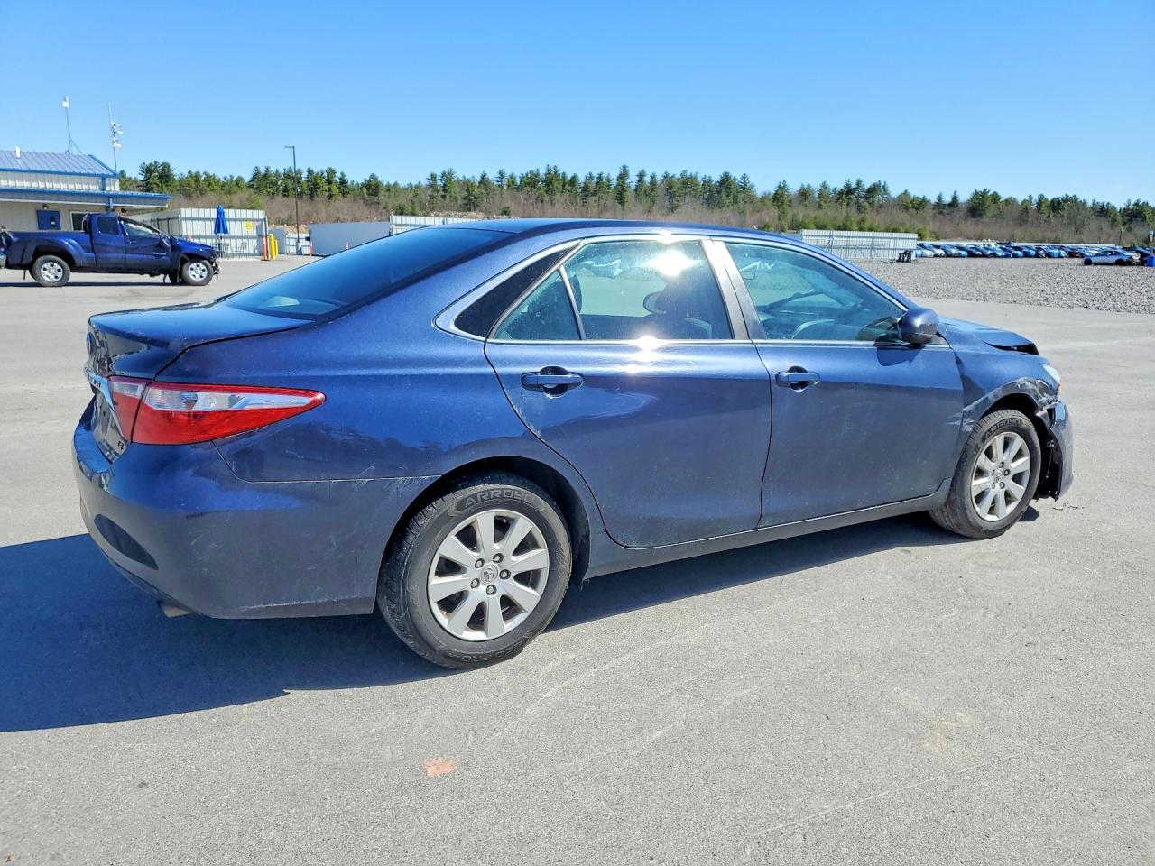 2017 TOYOTA CAMRY LE photo 7