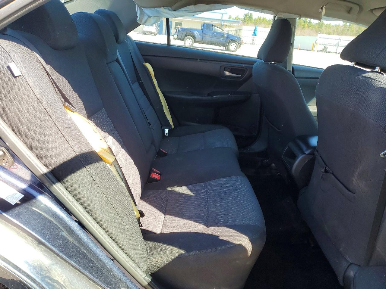 2017 TOYOTA CAMRY LE photo 28
