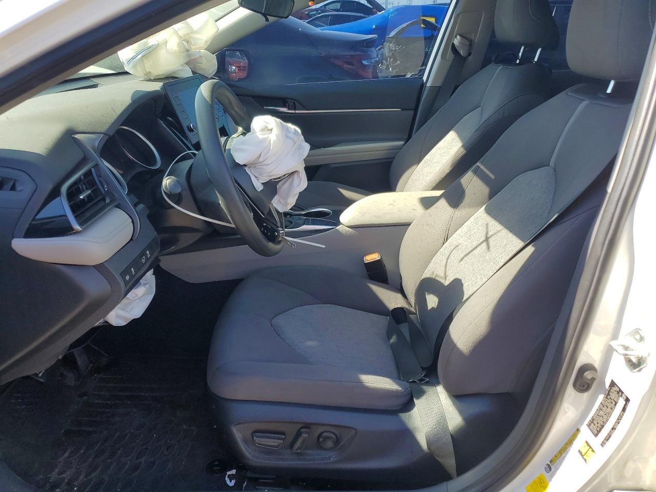 2023 TOYOTA CAMRY photo 19