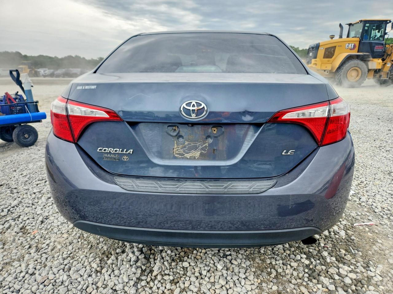 2015 TOYOTA COROLLA LE photo 11