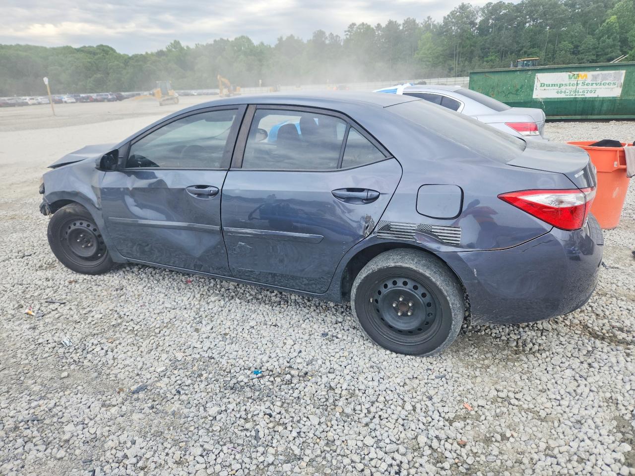 2015 TOYOTA COROLLA LE photo 3