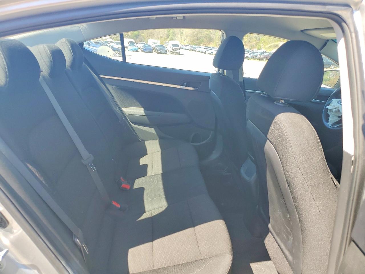 2020 HYUNDAI ELANTRA SEL photo 28