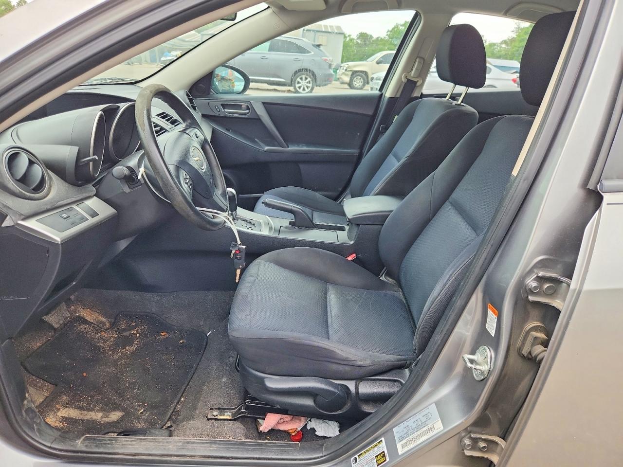 2010 MAZDA 3 I photo 13