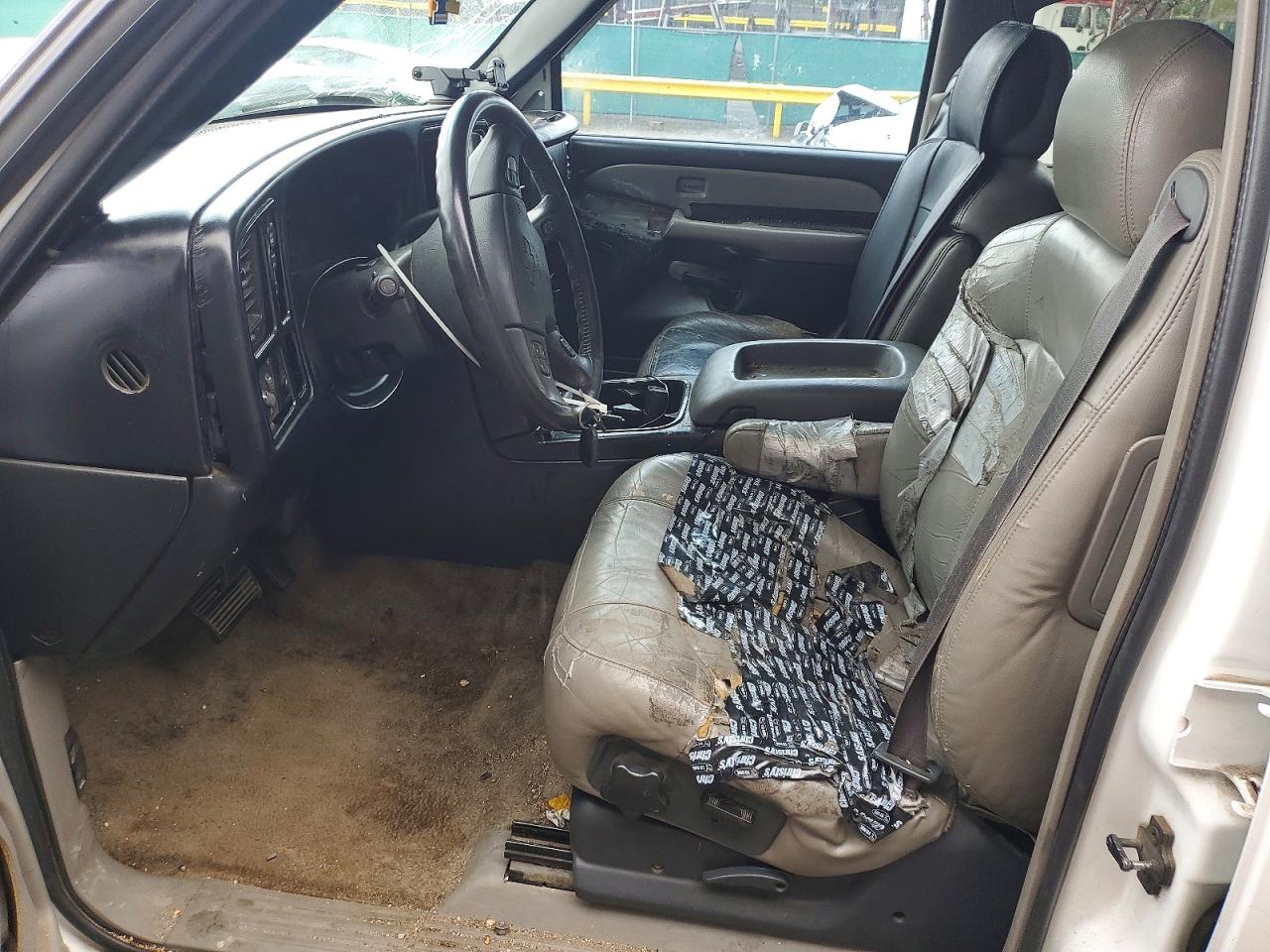 2003 CHEVROLET SUBURBAN K1500 photo 13