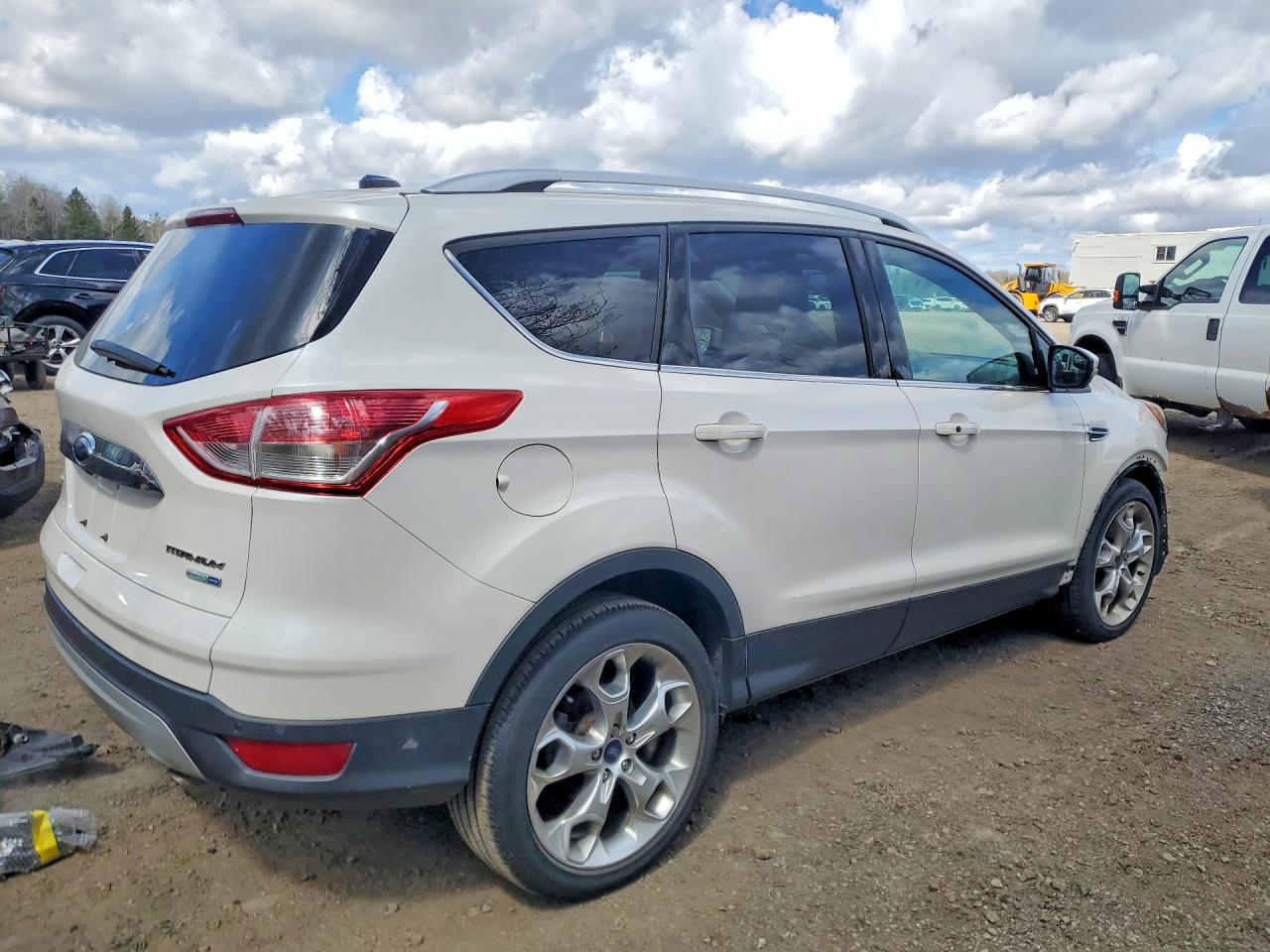 2016 FORD ESCAPE TITANIUM photo 5