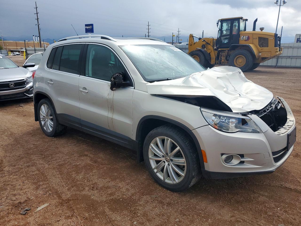 2011 VOLKSWAGEN TIGUAN S photo 7