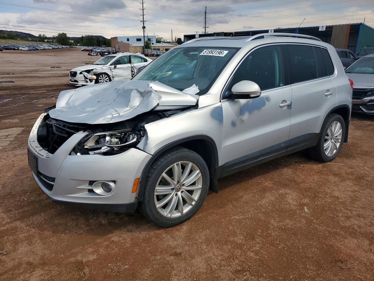2011 VOLKSWAGEN TIGUAN