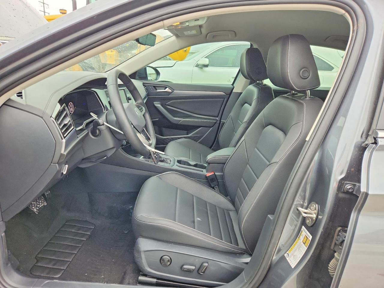 2024 VOLKSWAGEN JETTA SE photo 13
