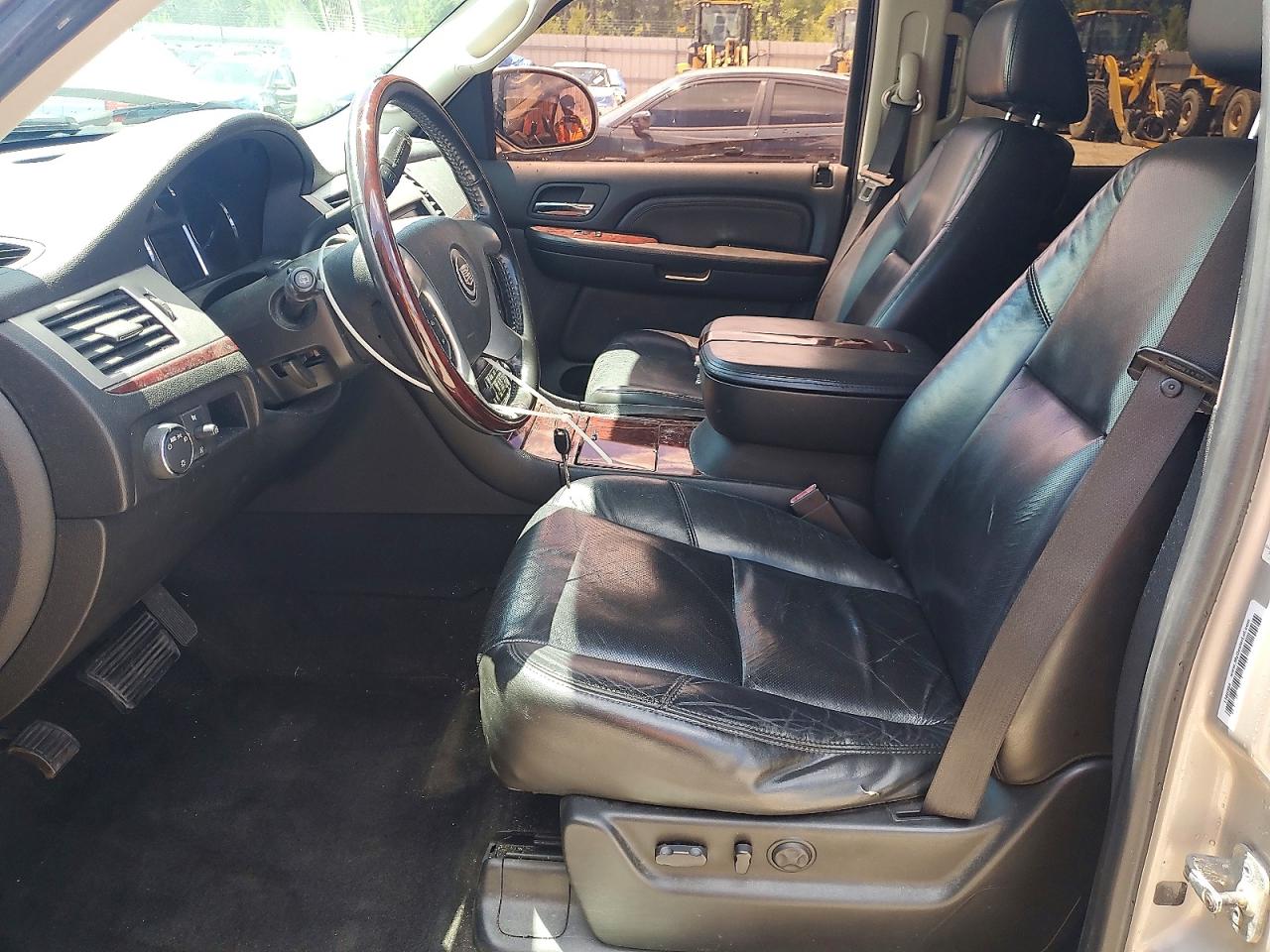 2008 CADILLAC ESCALADE LUXURY photo 13
