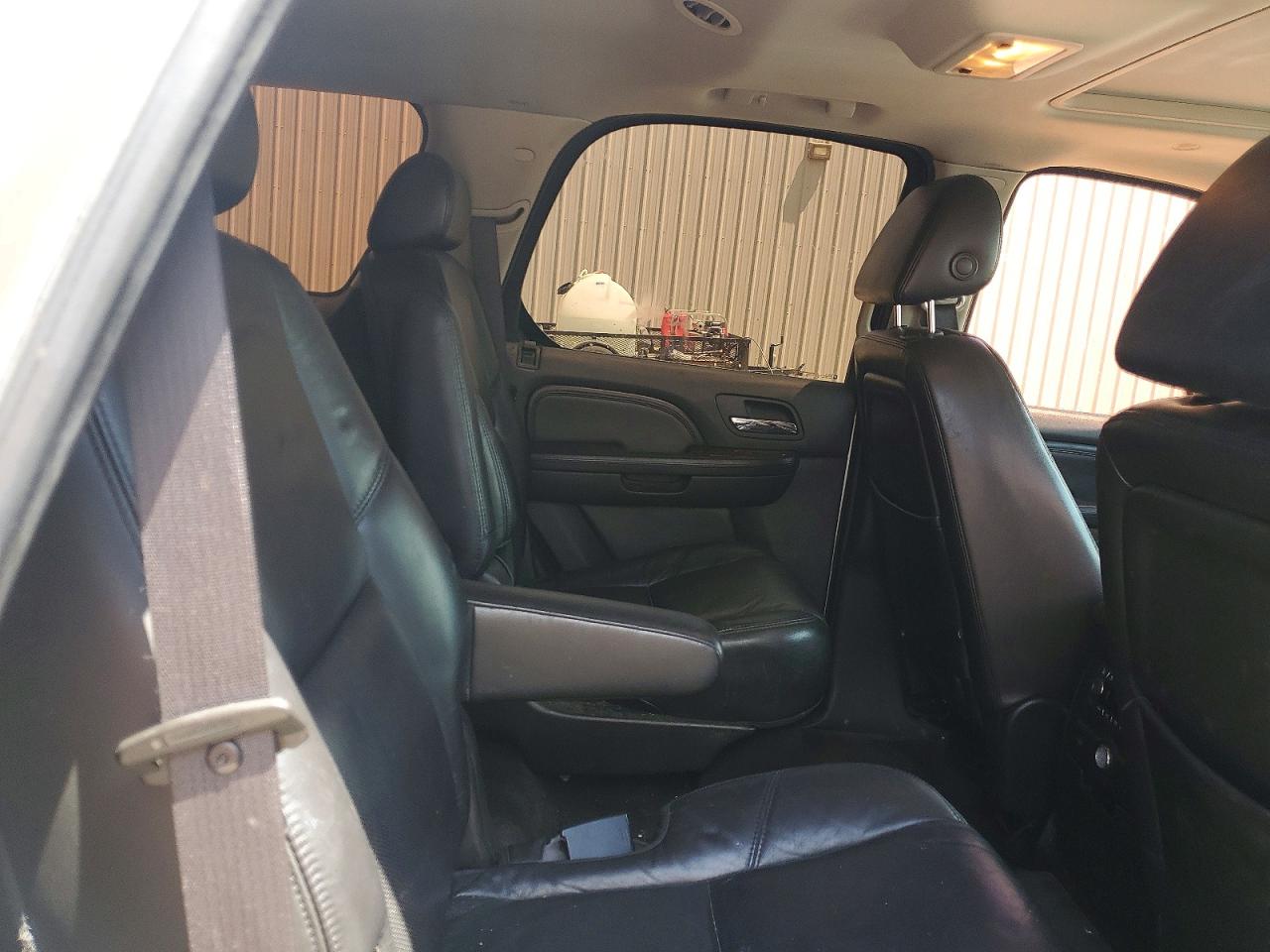 2008 CADILLAC ESCALADE LUXURY photo 21