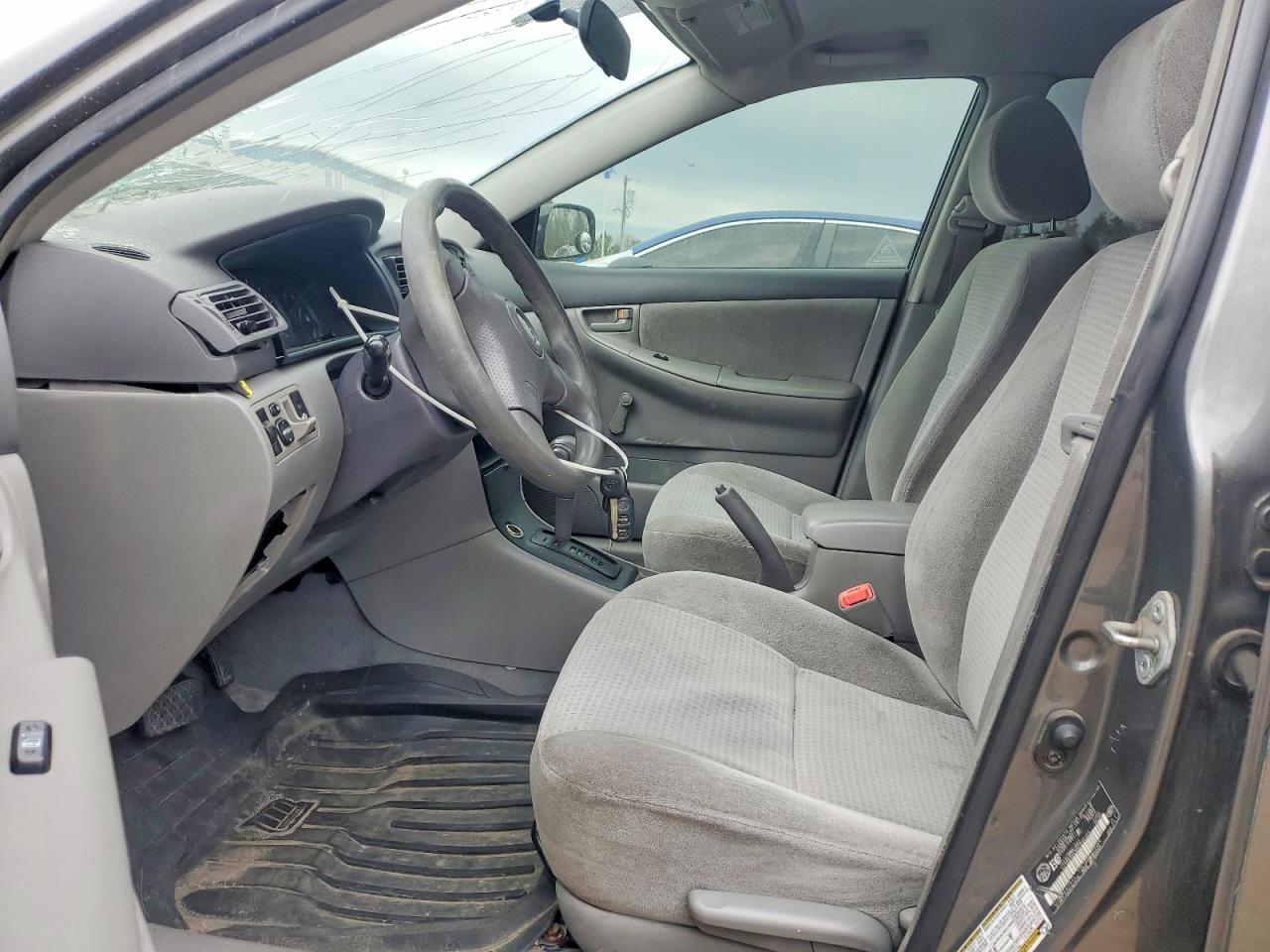 2005 TOYOTA COROLLA CE photo 13