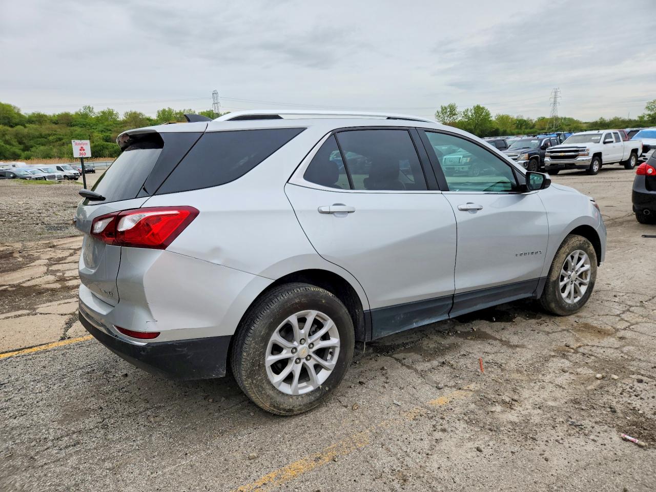 2020 CHEVROLET EQUINOX LT photo 5